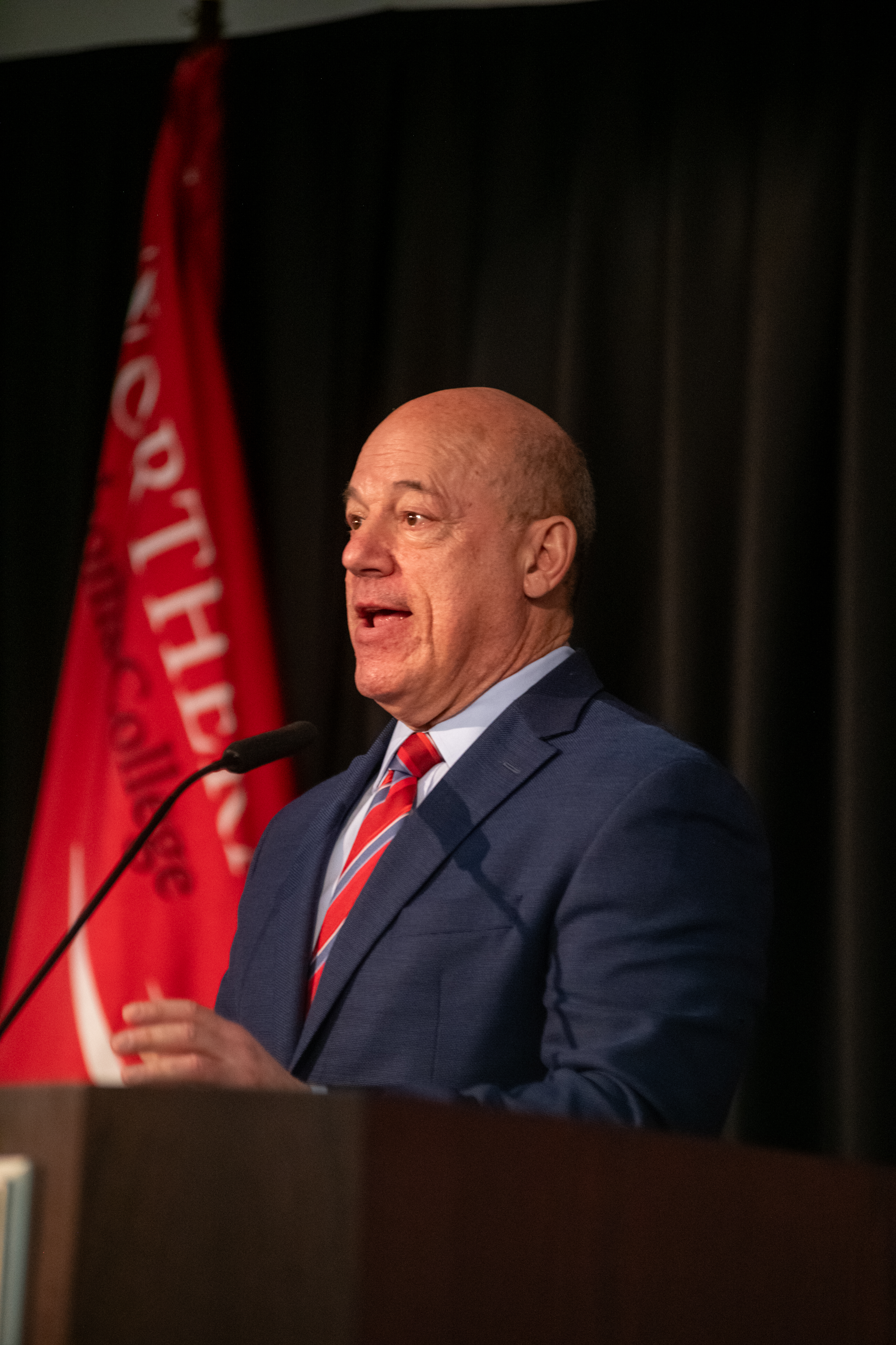 Fleischer Speaks at NOC Lectureship Program
