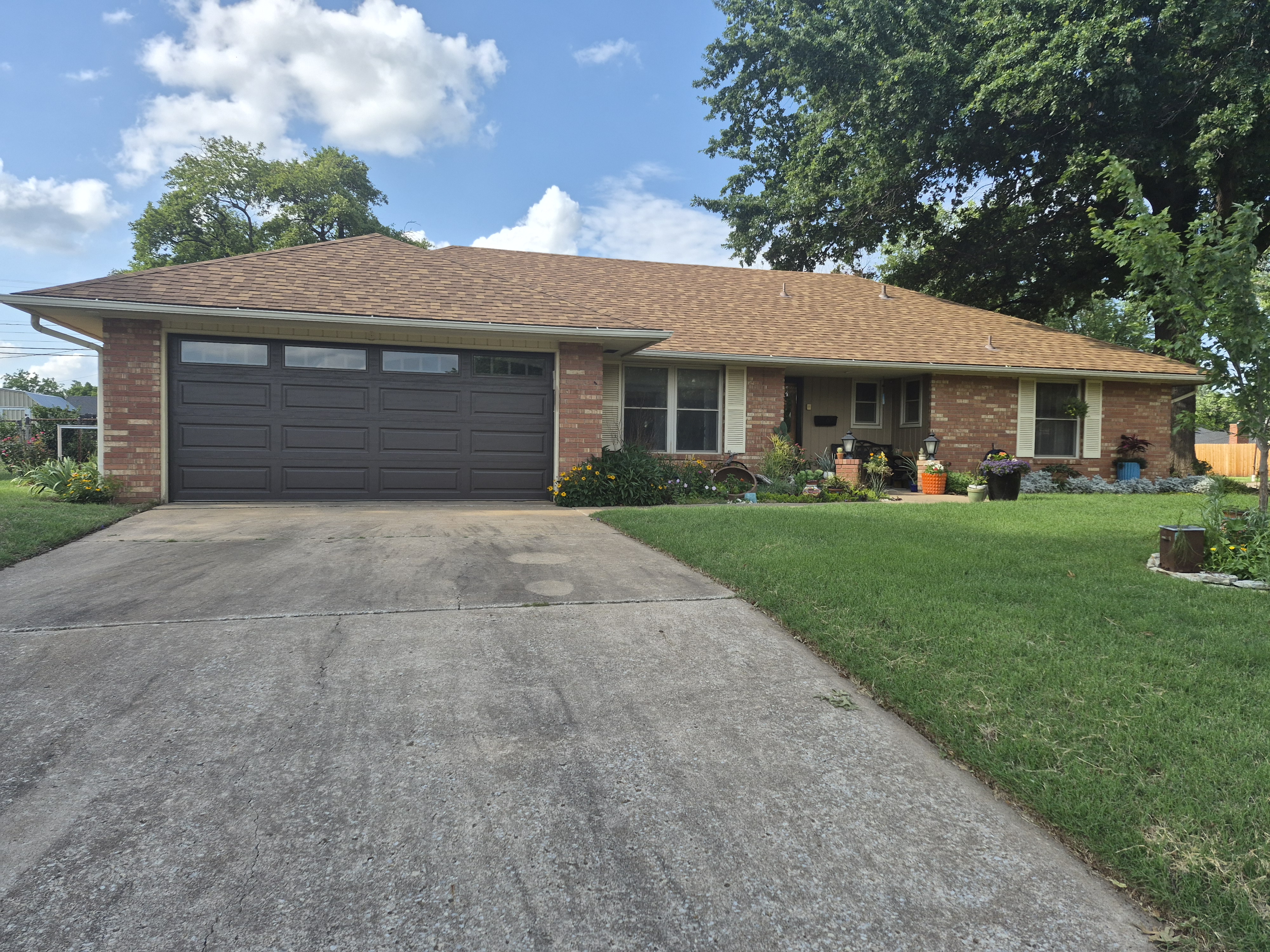 3 Bed 2 Bath House For Sale